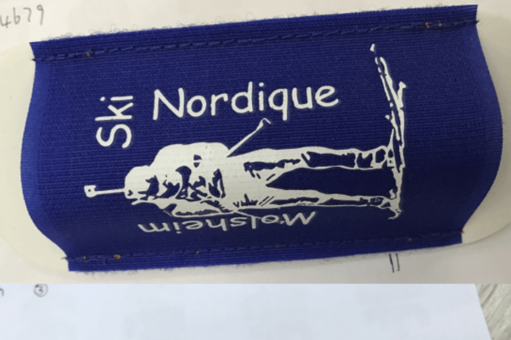 Attaches skis aux couleurs de Molsheim Ski Nordique