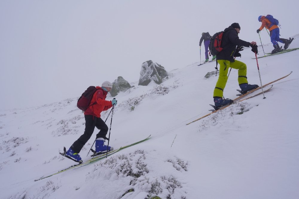 Ski de randonnée et sauvetage aux avalanchés